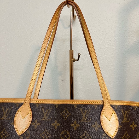 Authentic Louis Vuitton Monogram Neverfull MM bag❤️ - Picture 2 of 16
